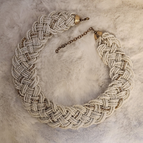 Jewelry - White Gold and Rhinestone Beaded Necklace